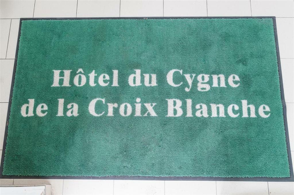 Hotel Du Cygne De La Croix Blanche Lailly-en-Val Exterior foto